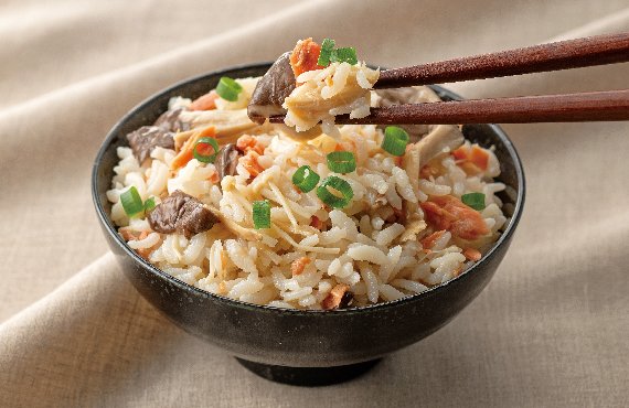 鮭ときのこの炊き込みご飯｜Vマーク：信頼の生活ブランド｜株式会社八社会